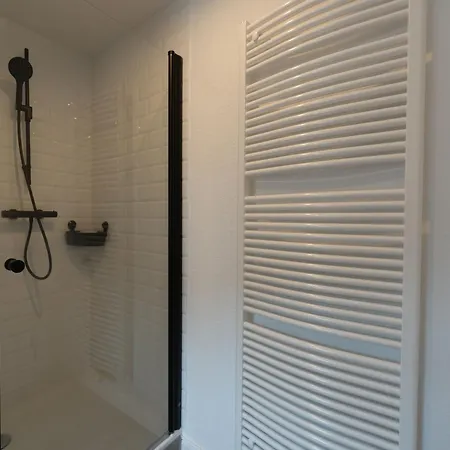 196 Nordhood Apartament *